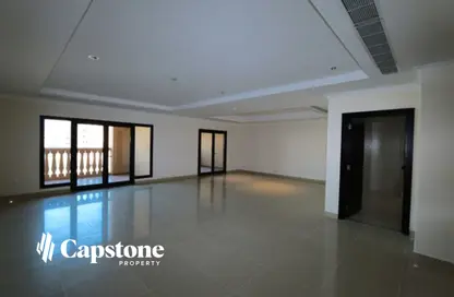 Apartment - 2 Bedrooms - 3 Bathrooms for sale in West Porto Drive - Porto Arabia - The Pearl Island - Doha