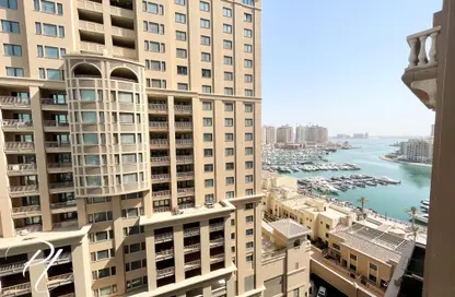 Apartment - 1 Bedroom - 2 Bathrooms for rent in Tower 18 - Porto Arabia - The Pearl Island - Doha