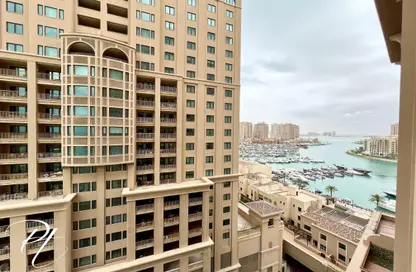 Apartment - 1 Bedroom - 2 Bathrooms for rent in Tower 18 - Porto Arabia - The Pearl Island - Doha