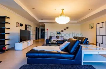 Apartment - 2 Bedrooms - 3 Bathrooms for rent in West Porto Drive - Porto Arabia - The Pearl Island - Doha