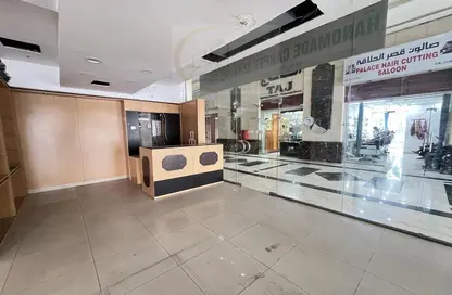 Shop - Studio - 1 Bathroom for rent in Al Khair Tower - Corniche Road - Corniche Road - Doha