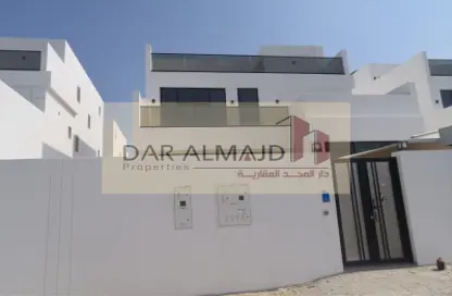 Villa - 5 Bedrooms - 6 Bathrooms for sale in Al Hadara Street - Al Thumama - Doha