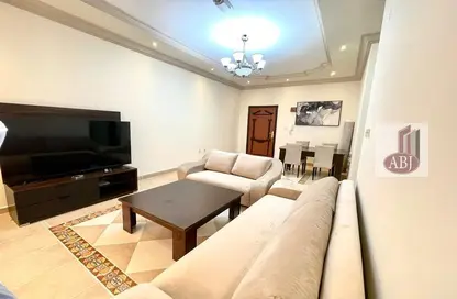 Apartment - 2 Bedrooms - 2 Bathrooms for rent in Thabit Bin Zaid Street - Al Mansoura - Doha