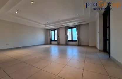 Apartment - 3 Bedrooms - 4 Bathrooms for rent in East Porto Drive - Porto Arabia - The Pearl Island - Doha