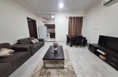 Apartment - 1 Bedroom - 2 Bathrooms for rent in Umm Ghuwalina - Umm Ghuwailina - Doha