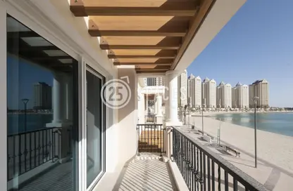 Townhouse - 1 Bedroom - 2 Bathrooms for rent in Viva East - Viva Bahriyah - The Pearl Island - Doha