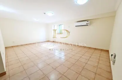 Apartment - 3 Bedrooms - 2 Bathrooms for rent in Al Sadd - Al Sadd - Doha