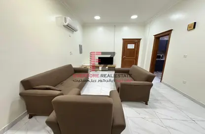 Apartment - 2 Bedrooms - 2 Bathrooms for rent in Umm Qarn - Al Daayen