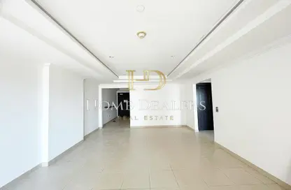 Apartment - 1 Bedroom - 2 Bathrooms for rent in West Porto Drive - Porto Arabia - The Pearl Island - Doha