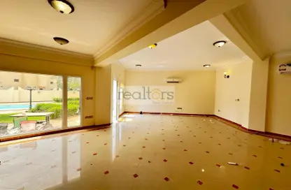 Villa - 3 Bedrooms - 3 Bathrooms for rent in West Gate - West Bay Lagoon - Doha