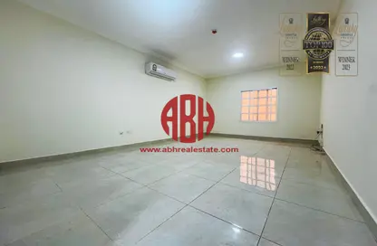 Apartment - 2 Bedrooms - 3 Bathrooms for rent in Al Zubair Bakkar Street - Al Sadd - Doha