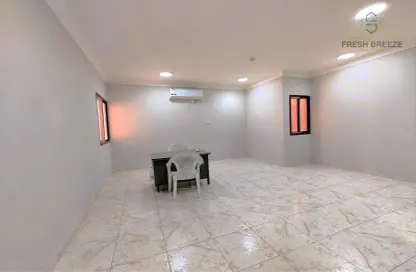 Apartment - 2 Bedrooms - 2 Bathrooms for rent in Al Muntazah - Doha