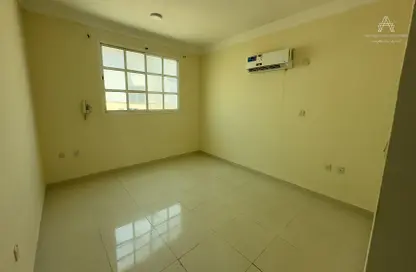 Villa - Studio - 1 Bathroom for rent in Souk Al gharaffa - Al Gharrafa - Doha