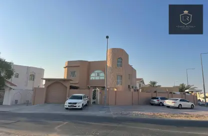 Villa - 4 Bedrooms - 5 Bathrooms for rent in Izghawa - Izghawa - Doha