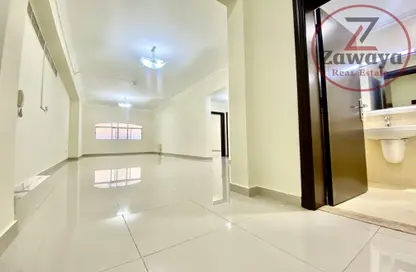 Apartment - 2 Bedrooms - 2 Bathrooms for rent in Al Kinana Street - Al Sadd - Doha