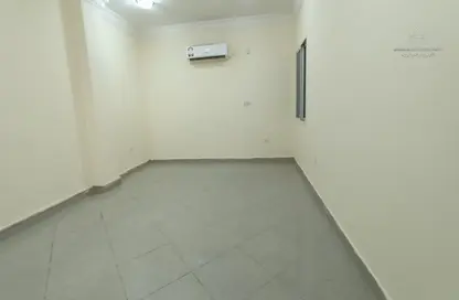 Apartment - 2 Bedrooms - 2 Bathrooms for rent in Al Muntazah - Doha