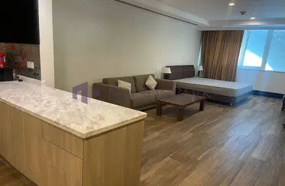 Apartment - 1 Bathroom for rent in Viva West - Viva Bahriyah - The Pearl Island - Doha