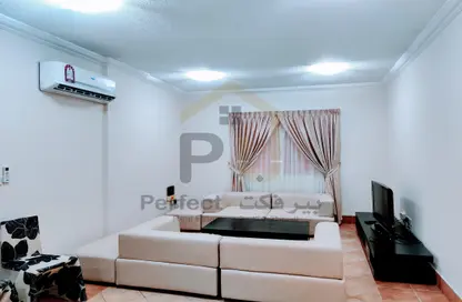 Apartment - 3 Bedrooms - 3 Bathrooms for rent in Fereej Bin Mahmoud South - Fereej Bin Mahmoud - Doha