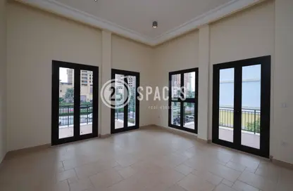 Apartment - 3 Bedrooms - 4 Bathrooms for rent in Carnaval - Qanat Quartier - The Pearl Island - Doha