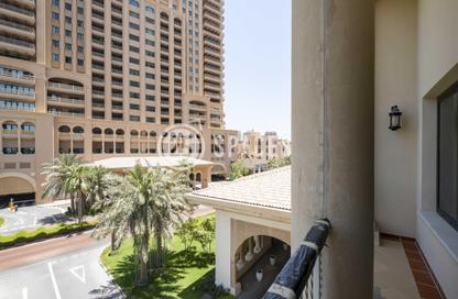 Apartment - 1 Bedroom - 2 Bathrooms for rent in West Porto Drive - Porto Arabia - The Pearl Island - Doha