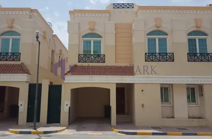 Villa - 4 Bedrooms - 5 Bathrooms for rent in Al Luqta - Al Luqta - Doha