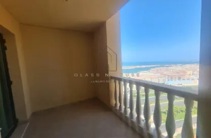 Apartment - 2 Bedrooms - 3 Bathrooms for rent in Marina Gate - Porto Arabia - The Pearl Island - Doha