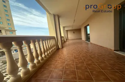 Apartment - 2 Bedrooms - 3 Bathrooms for rent in East Porto Drive - Porto Arabia - The Pearl Island - Doha