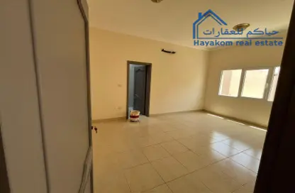 Villa - 4 Bedrooms - 4 Bathrooms for rent in Muraikh - AlMuraikh - Doha