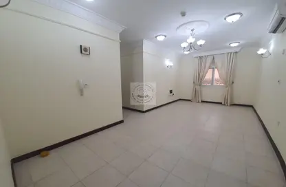 Apartment - 2 Bedrooms - 2 Bathrooms for rent in Al Mansoura - Al Mansoura - Doha