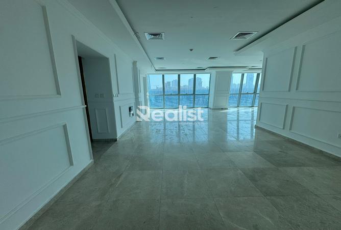 Apartment - 3 Bedrooms - 5 Bathrooms for rent in Zig Zag Towers - West Bay - Doha