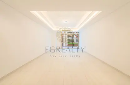 Apartment - 2 Bedrooms - 3 Bathrooms for rent in Gewan Island - The Pearl Island - Doha