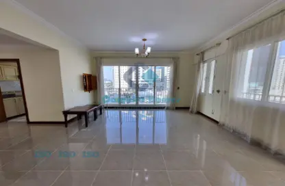 Apartment - 2 Bedrooms - 2 Bathrooms for rent in Corniche Road - Corniche Road - Doha