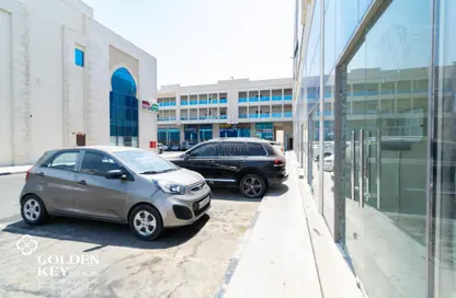 Shop - Studio for rent in Industrial Area 1 - Industrial Area - Doha