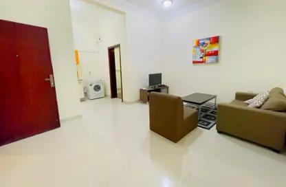 Apartment - 1 Bedroom - 1 Bathroom for rent in Izghawa - Izghawa - Doha