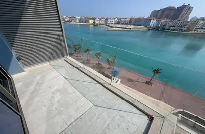 Apartment - 1 Bedroom - 2 Bathrooms for rent in Gewan Island - The Pearl Island - Doha