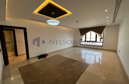 Apartment - 2 Bedrooms - 3 Bathrooms for rent in New Al Hitmi - Fereej Bin Omran - Doha