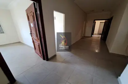 Apartment - 5 Bedrooms - 2 Bathrooms for rent in Fereej Bin Mahmoud South - Fereej Bin Mahmoud - Doha