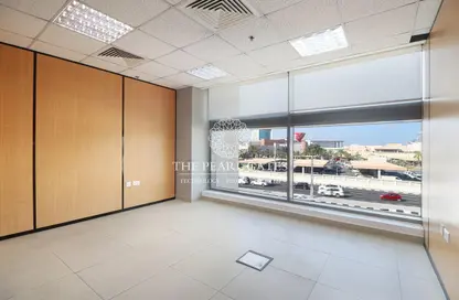 Office Space - Studio for rent in Anas Street - Fereej Bin Mahmoud North - Fereej Bin Mahmoud - Doha