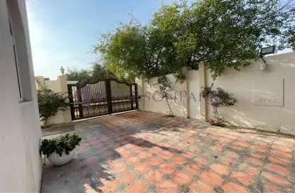 Villa - 4 Bedrooms - 5 Bathrooms for rent in Salwa Road - Al Aziziyah - Doha