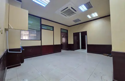 Office Space - Studio - 1 Bathroom for rent in Bin Dirham 2 - Al Mansoura - Doha