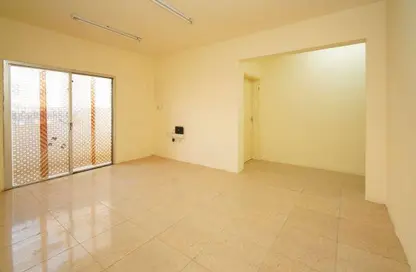 Apartment - 2 Bedrooms - 2 Bathrooms for rent in Fereej Bin Mahmoud South - Fereej Bin Mahmoud - Doha