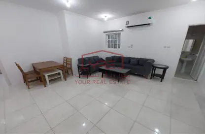 Apartment - 2 Bedrooms - 2 Bathrooms for rent in Abu Talha Street - Fereej Bin Omran - Doha