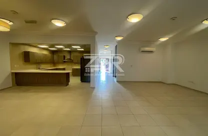 Villa - 4 Bedrooms - 6 Bathrooms for rent in Al Ain Compound - Ain Khaled - Doha