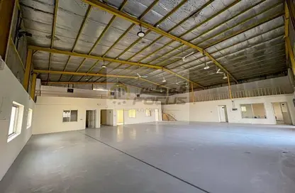 Warehouse - Studio - 2 Bathrooms for rent in Industrial Area 5 - Industrial Area - Industrial Area - Doha