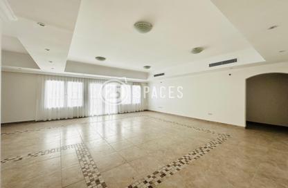 Apartment - 3 Bedrooms - 5 Bathrooms for rent in West Porto Drive - Porto Arabia - The Pearl Island - Doha