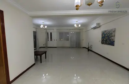 Apartment - 2 Bedrooms - 2 Bathrooms for rent in Old Salata - Salata - Doha