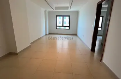 Apartment - 1 Bedroom - 2 Bathrooms for rent in Tower 25 - Porto Arabia - The Pearl Island - Doha