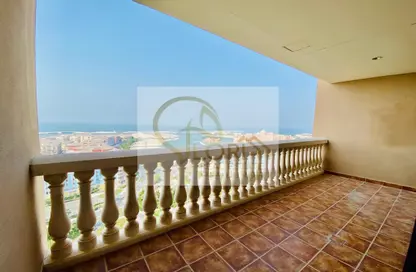 Apartment - 2 Bedrooms - 3 Bathrooms for rent in East Porto Drive - Porto Arabia - The Pearl Island - Doha