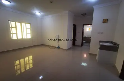 Apartment - 2 Bedrooms - 2 Bathrooms for rent in Al Manara Street - Al Sadd - Doha