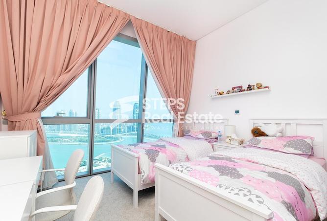 Apartment - 3 Bedrooms - 5 Bathrooms for rent in Zig Zag Tower A - Zig Zag Towers - West Bay - Doha